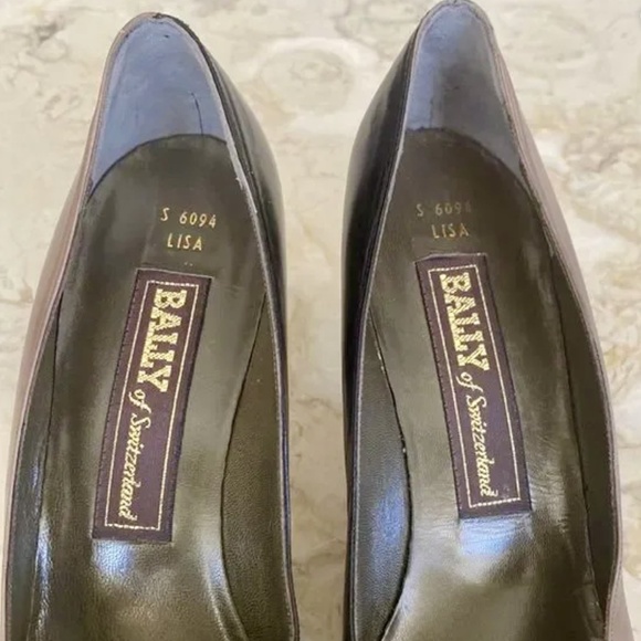 Bally of Switzerland Vintage Leather Pumps  Made in Italy.  8.5 - Picture 9 of 10